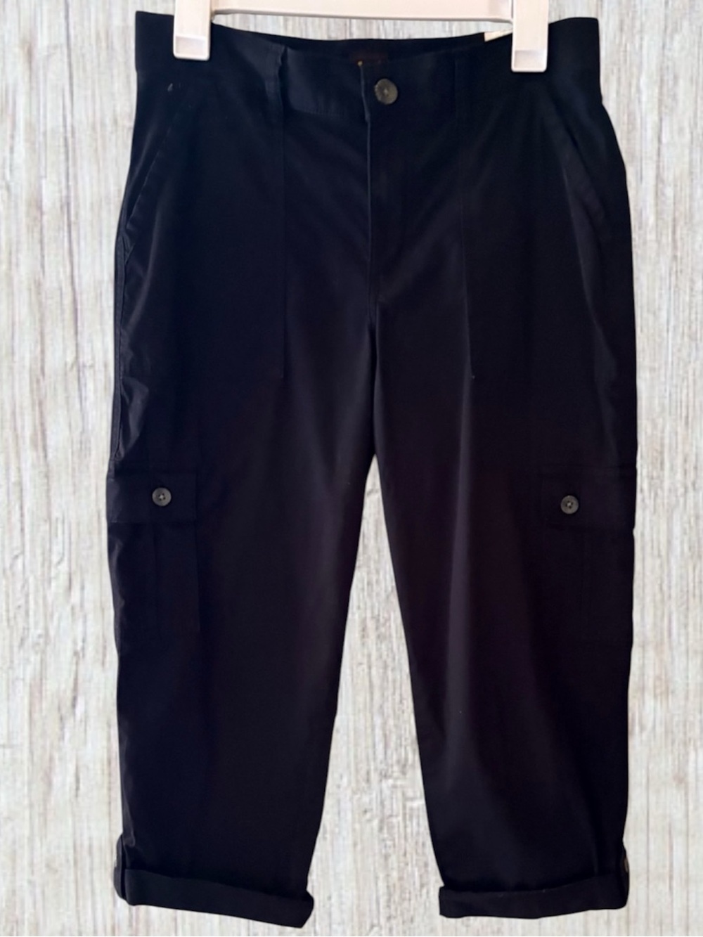 Lee Black Women’s Capri Cargo Pants Mid-rise Relaxed fit Straight Leg Size 6 Blk